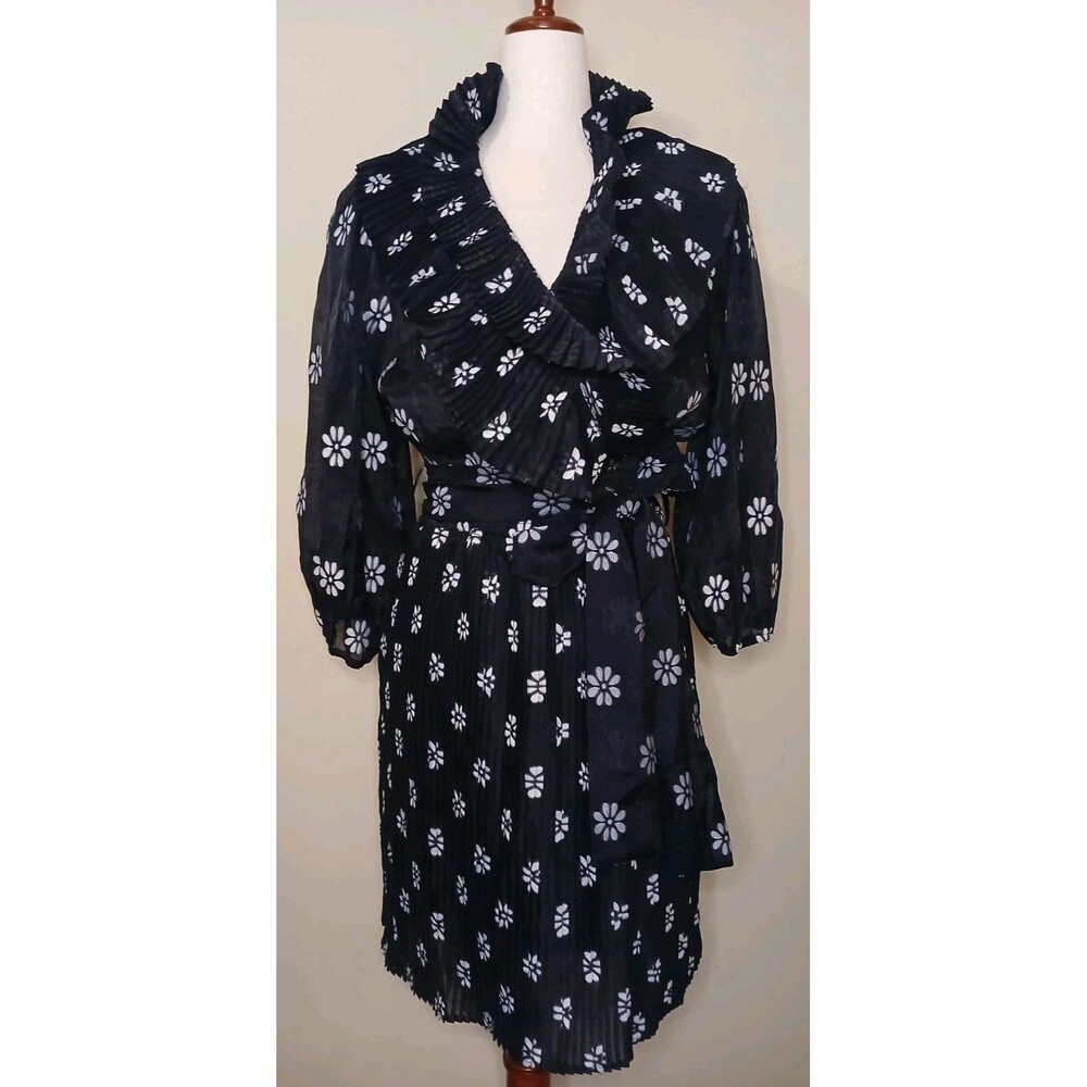 Buru Dress Sz M Black Mini White Floral Print Pleated Chiffon Fully Lined $288